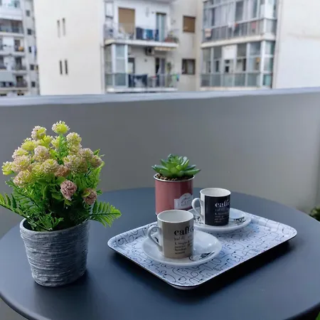 Lägenhet Robertone 14 *